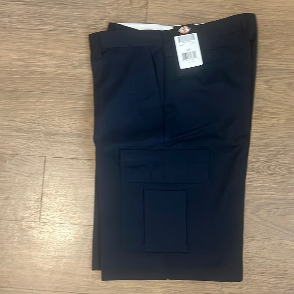 NWT Dickies Industrial Cargo Multi-Pocket Work Shorts Navy Shorts Size 34
